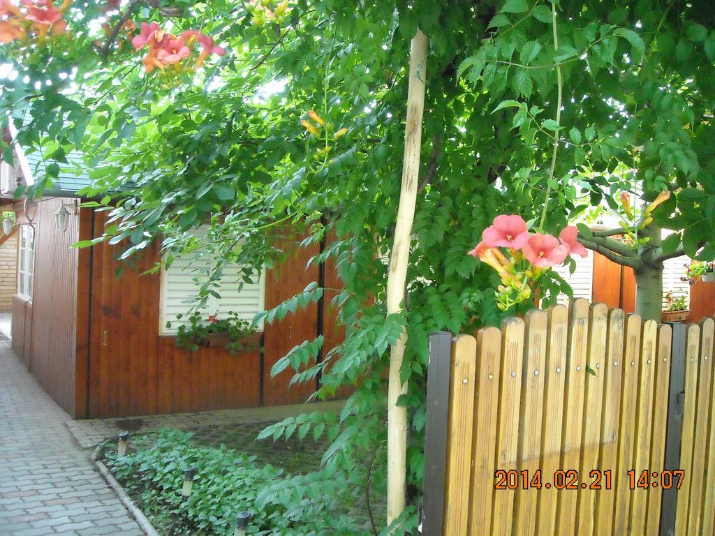 Demeter Apartman Hajdúszoboszló الغرفة الصورة